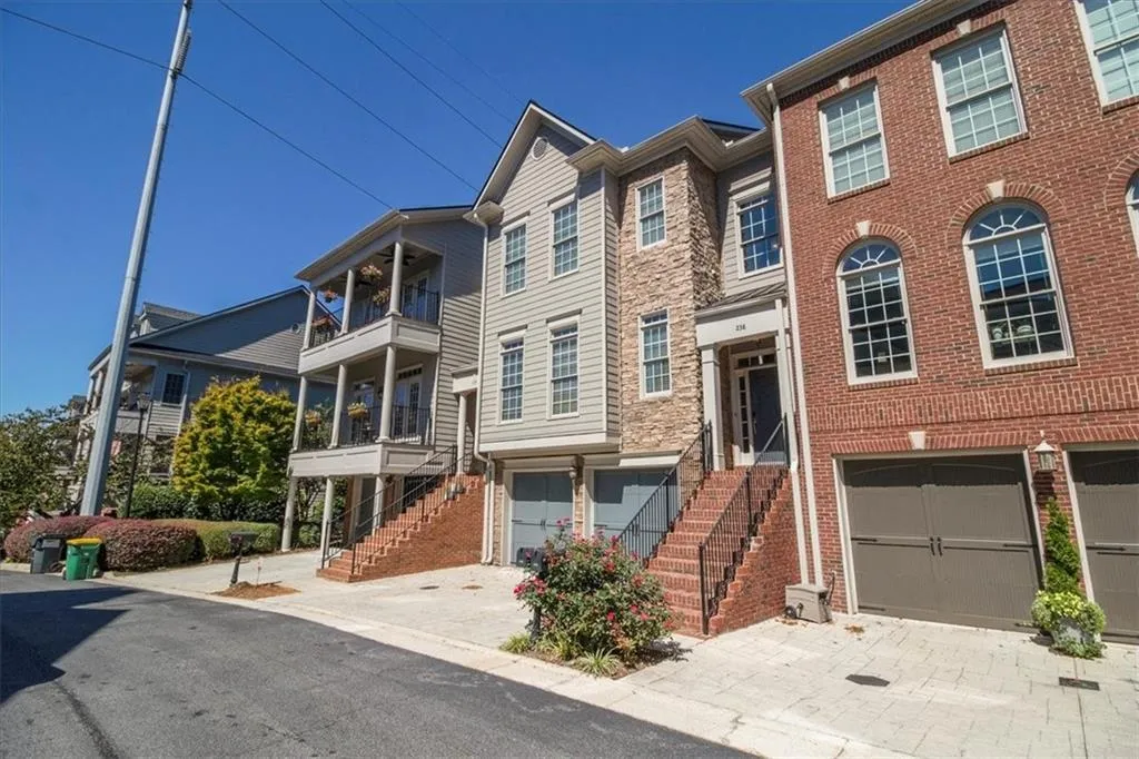 238 Meeting Lane Unit 47, Atlanta, Georgia 30342, 4 Bedrooms Bedrooms, ,2 BathroomsBathrooms,Residential,Sold,238 Meeting Lane Unit 47,6949519