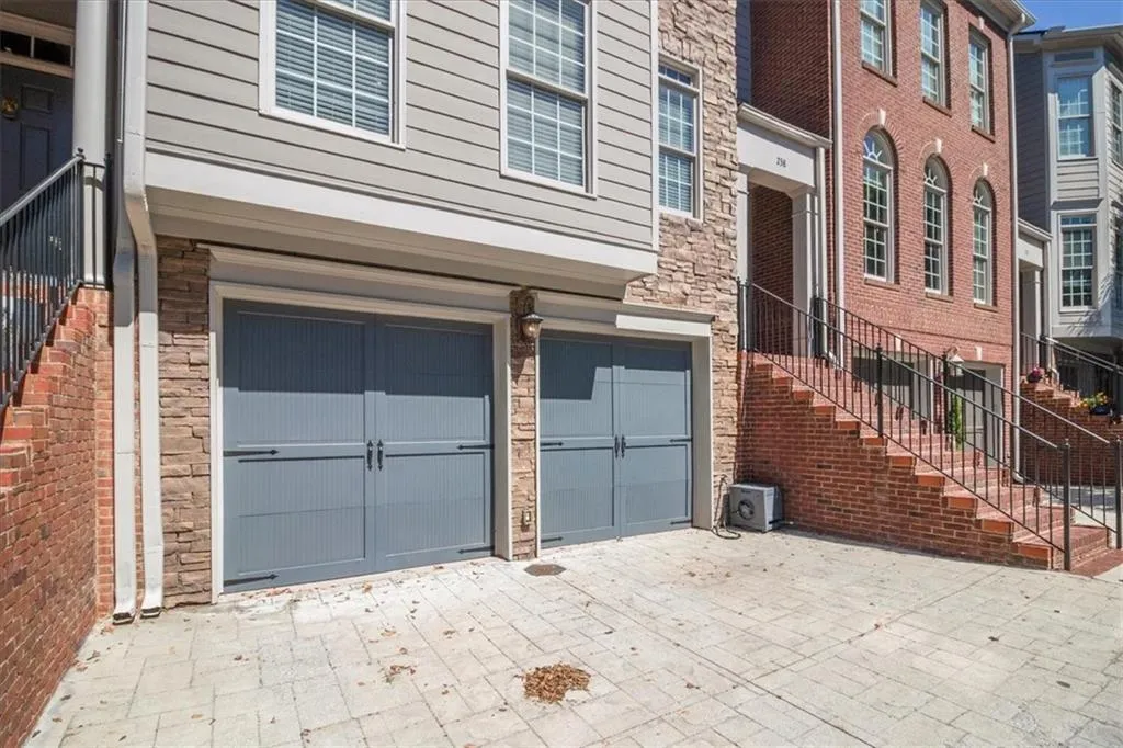 238 Meeting Lane Unit 47, Atlanta, Georgia 30342, 4 Bedrooms Bedrooms, ,2 BathroomsBathrooms,Residential,Sold,238 Meeting Lane Unit 47,6949519