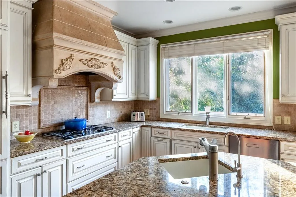 3460 Paces Valley Road Nw, Atlanta, Georgia 30327, 5 Bedrooms Bedrooms, 0 ,4 BathroomsBathrooms,Residential,For Sale,3460 Paces Valley Road Nw,7709498
