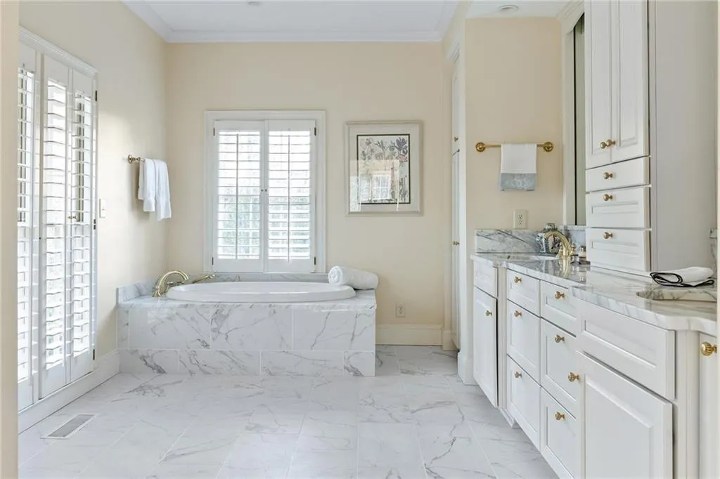 3460 Paces Valley Road Nw, Atlanta, Georgia 30327, 5 Bedrooms Bedrooms, 0 ,4 BathroomsBathrooms,Residential,For Sale,3460 Paces Valley Road Nw,7709498
