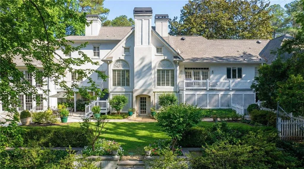 3460 Paces Valley Road Nw, Atlanta, Georgia 30327, 5 Bedrooms Bedrooms, 0 ,4 BathroomsBathrooms,Residential,For Sale,3460 Paces Valley Road Nw,7709498