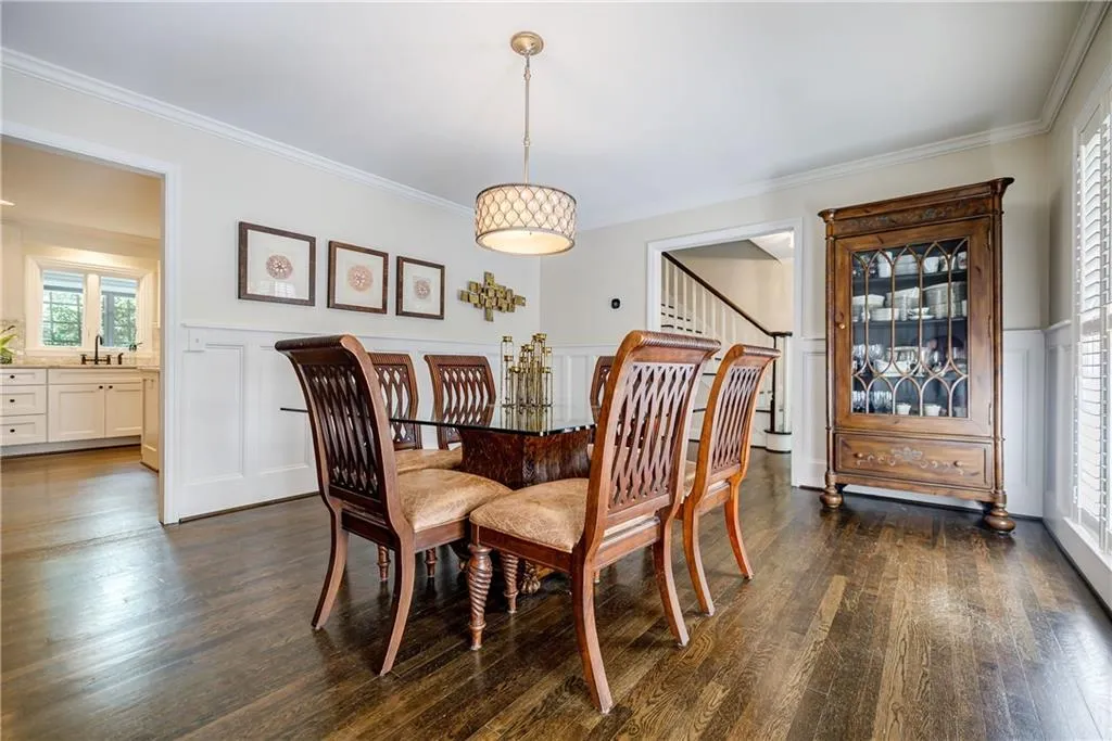 5640 Lake Forrest Drive, Atlanta, Georgia 30342, 5 Bedrooms Bedrooms, ,4 BathroomsBathrooms,Residential,Sold,5640 Lake Forrest Drive,7273487