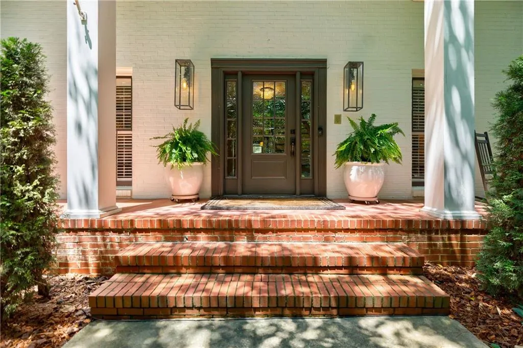 5640 Lake Forrest Drive, Atlanta, Georgia 30342, 5 Bedrooms Bedrooms, ,4 BathroomsBathrooms,Residential,Sold,5640 Lake Forrest Drive,7273487