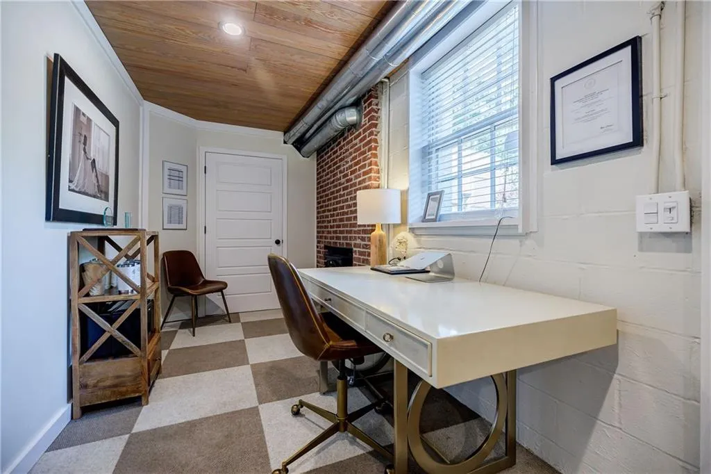 5640 Lake Forrest Drive, Atlanta, Georgia 30342, 5 Bedrooms Bedrooms, ,4 BathroomsBathrooms,Residential,Sold,5640 Lake Forrest Drive,7273487