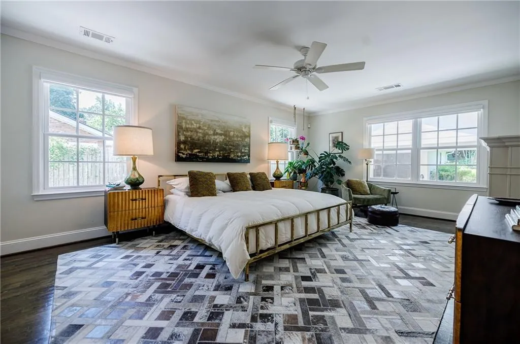 5640 Lake Forrest Drive, Atlanta, Georgia 30342, 5 Bedrooms Bedrooms, ,4 BathroomsBathrooms,Residential,Sold,5640 Lake Forrest Drive,7273487