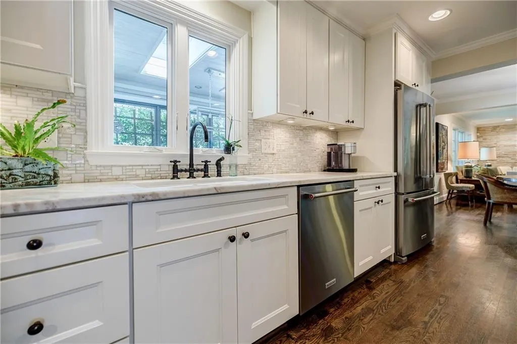 5640 Lake Forrest Drive, Atlanta, Georgia 30342, 5 Bedrooms Bedrooms, ,4 BathroomsBathrooms,Residential,Sold,5640 Lake Forrest Drive,7273487