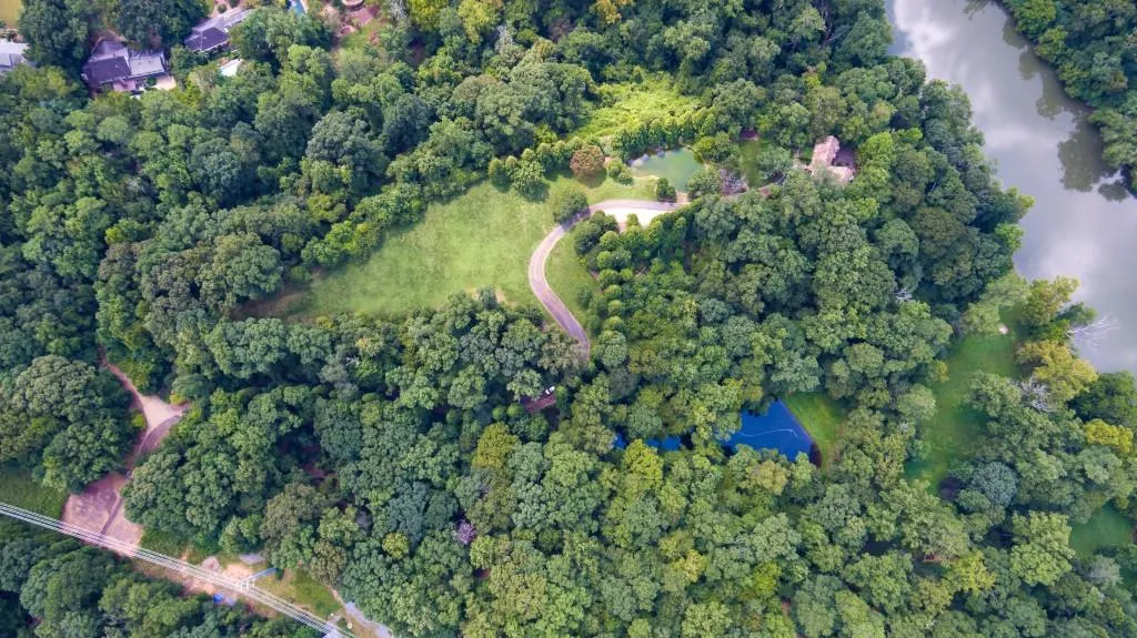 2100 West Wesley Road, Atlanta, Georgia 30327, 3 Bedrooms Bedrooms, ,3 BathroomsBathrooms,Land,For Sale,2100 West Wesley Road,7552397