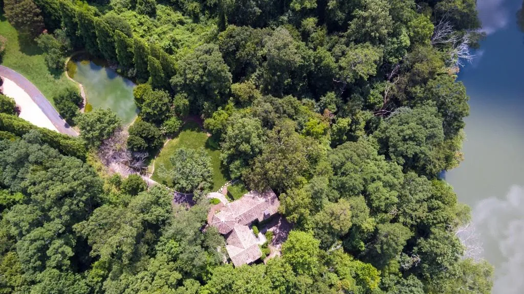 2100 West Wesley Road, Atlanta, Georgia 30327, 3 Bedrooms Bedrooms, ,3 BathroomsBathrooms,Land,For Sale,2100 West Wesley Road,7552397