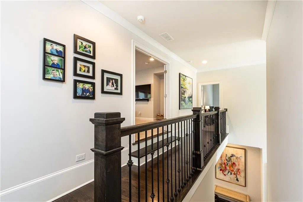 435 Belada Boulevard, Atlanta, Georgia 30342, 6 Bedrooms Bedrooms, ,5 BathroomsBathrooms,Residential,Sold,435 Belada Boulevard,7197848