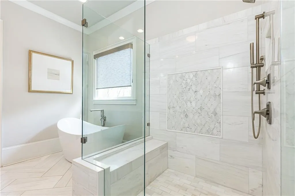 435 Belada Boulevard, Atlanta, Georgia 30342, 6 Bedrooms Bedrooms, ,5 BathroomsBathrooms,Residential,Sold,435 Belada Boulevard,7197848