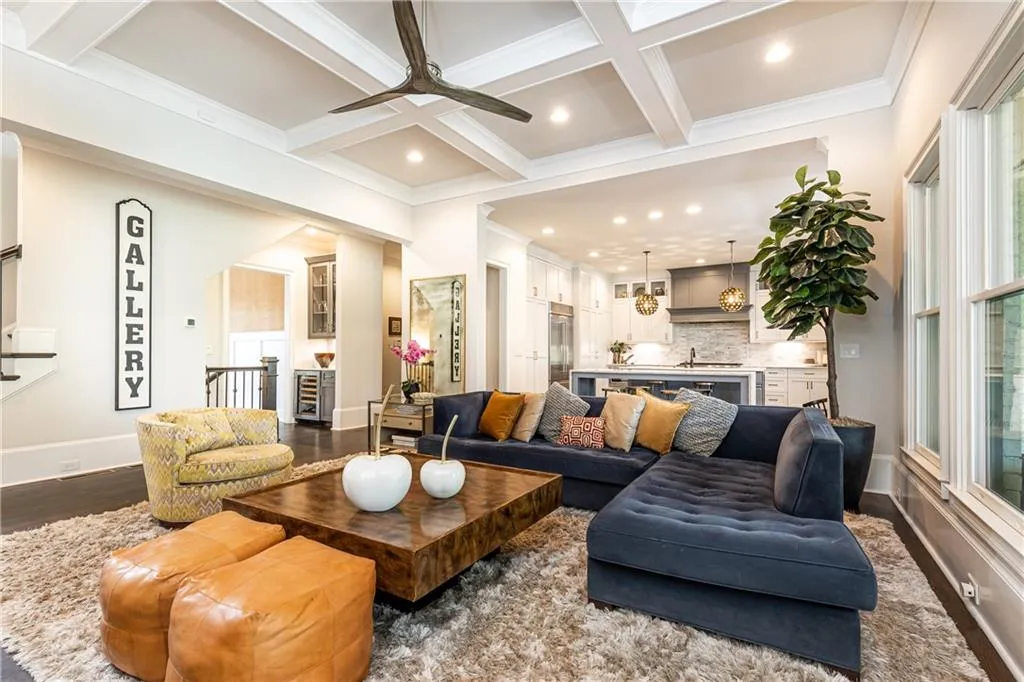 435 Belada Boulevard, Atlanta, Georgia 30342, 6 Bedrooms Bedrooms, ,5 BathroomsBathrooms,Residential,Sold,435 Belada Boulevard,7197848