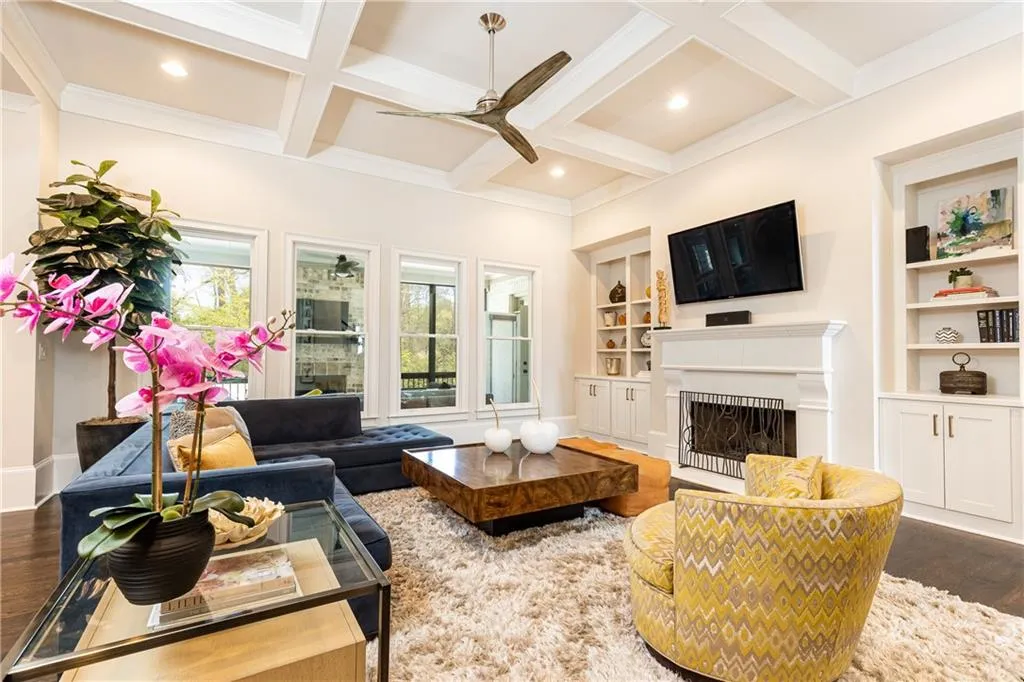 435 Belada Boulevard, Atlanta, Georgia 30342, 6 Bedrooms Bedrooms, ,5 BathroomsBathrooms,Residential,Sold,435 Belada Boulevard,7197848