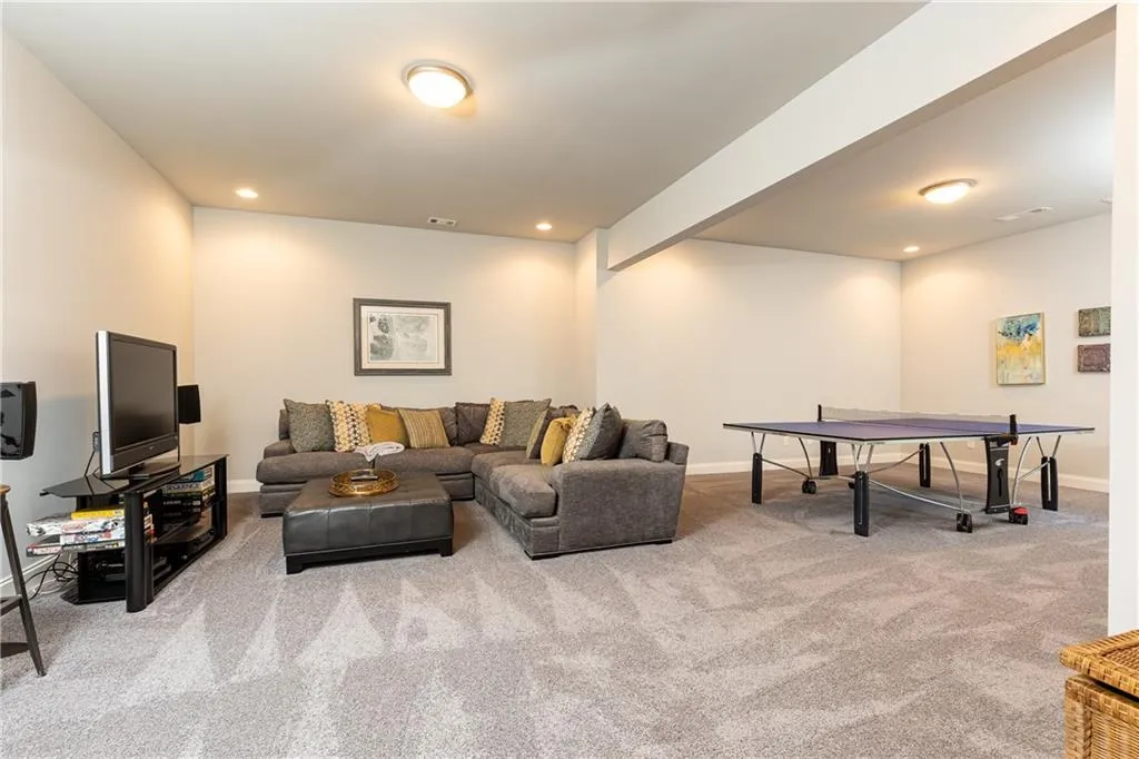 435 Belada Boulevard, Atlanta, Georgia 30342, 6 Bedrooms Bedrooms, ,5 BathroomsBathrooms,Residential,Sold,435 Belada Boulevard,7197848