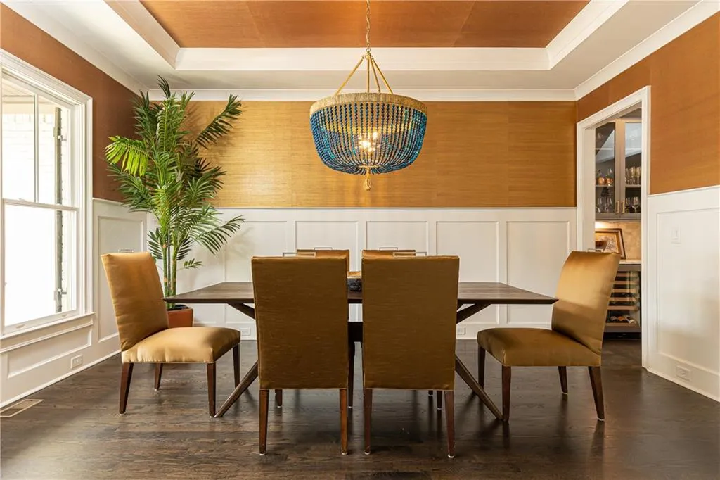 435 Belada Boulevard, Atlanta, Georgia 30342, 6 Bedrooms Bedrooms, ,5 BathroomsBathrooms,Residential,Sold,435 Belada Boulevard,7197848