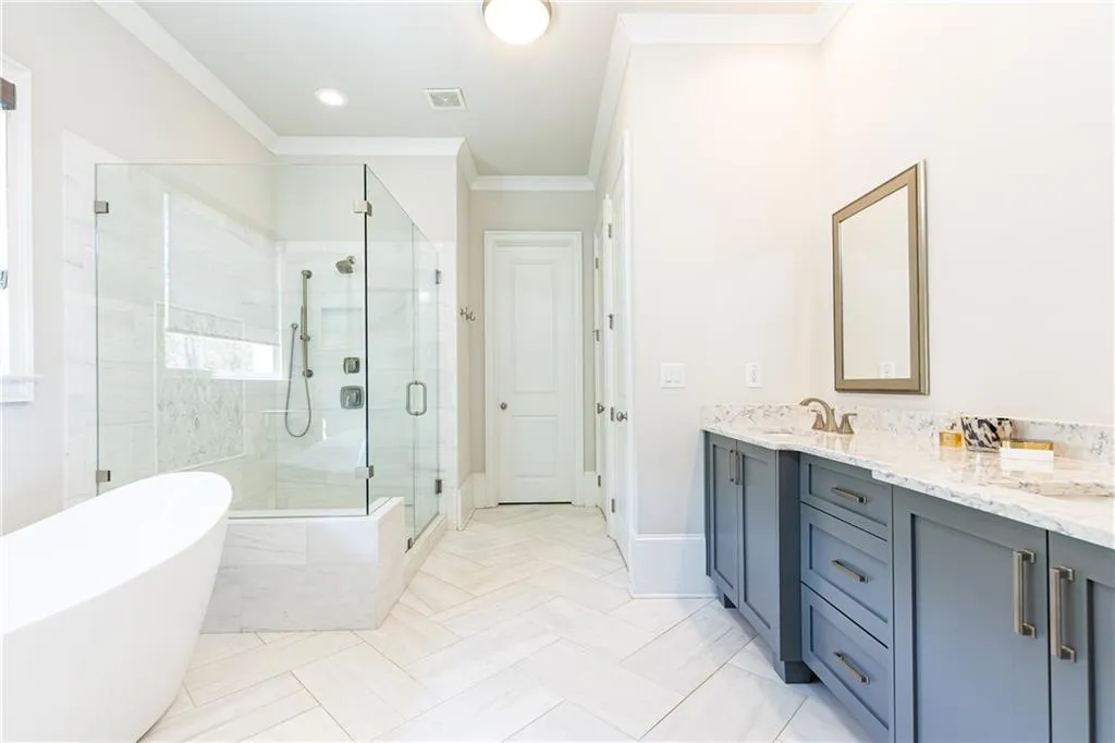 435 Belada Boulevard, Atlanta, Georgia 30342, 6 Bedrooms Bedrooms, ,5 BathroomsBathrooms,Residential,Sold,435 Belada Boulevard,7197848