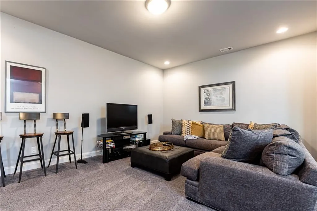 435 Belada Boulevard, Atlanta, Georgia 30342, 6 Bedrooms Bedrooms, ,5 BathroomsBathrooms,Residential,Sold,435 Belada Boulevard,7197848