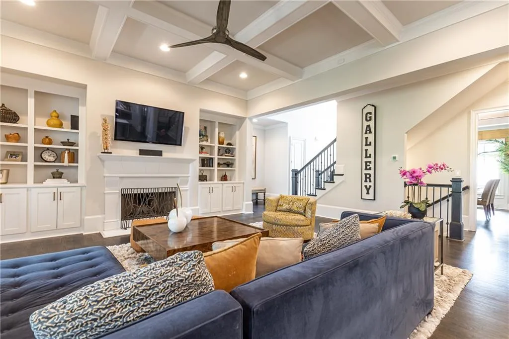 435 Belada Boulevard, Atlanta, Georgia 30342, 6 Bedrooms Bedrooms, ,5 BathroomsBathrooms,Residential,Sold,435 Belada Boulevard,7197848