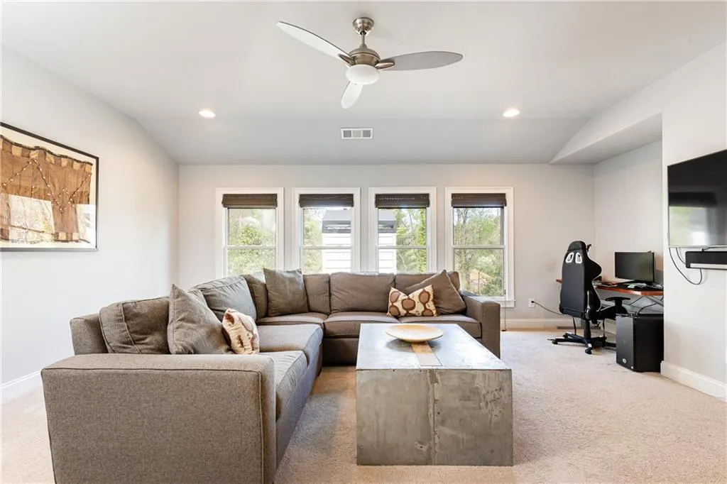 435 Belada Boulevard, Atlanta, Georgia 30342, 6 Bedrooms Bedrooms, ,5 BathroomsBathrooms,Residential,Sold,435 Belada Boulevard,7197848