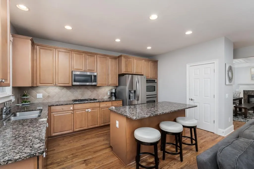 180 Mystic Court, Atlanta, Georgia 30342, 3 Bedrooms Bedrooms, ,3 BathroomsBathrooms,Residential,Sold,180 Mystic Court,6900640