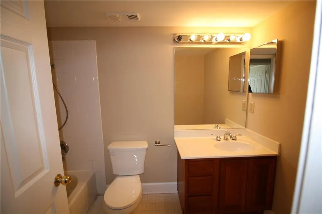 795 Hammond Drive Unit 1106, Sandy Springs, Georgia 30328, 2 Bedrooms Bedrooms, ,1 BathroomBathrooms,Residential,Sold,795 Hammond Drive Unit 1106,5842828