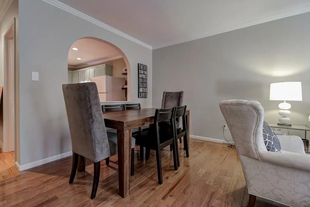 5400 Roswell Road Unit H7, Atlanta, Georgia 30342, 2 Bedrooms Bedrooms, ,1 BathroomBathrooms,Residential,Sold,5400 Roswell Road Unit H7,5648148