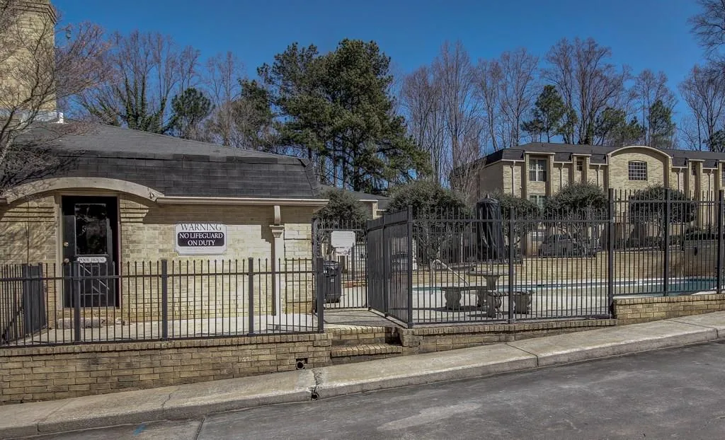 5400 Roswell Road Unit H7, Atlanta, Georgia 30342, 2 Bedrooms Bedrooms, ,1 BathroomBathrooms,Residential,Sold,5400 Roswell Road Unit H7,5648148