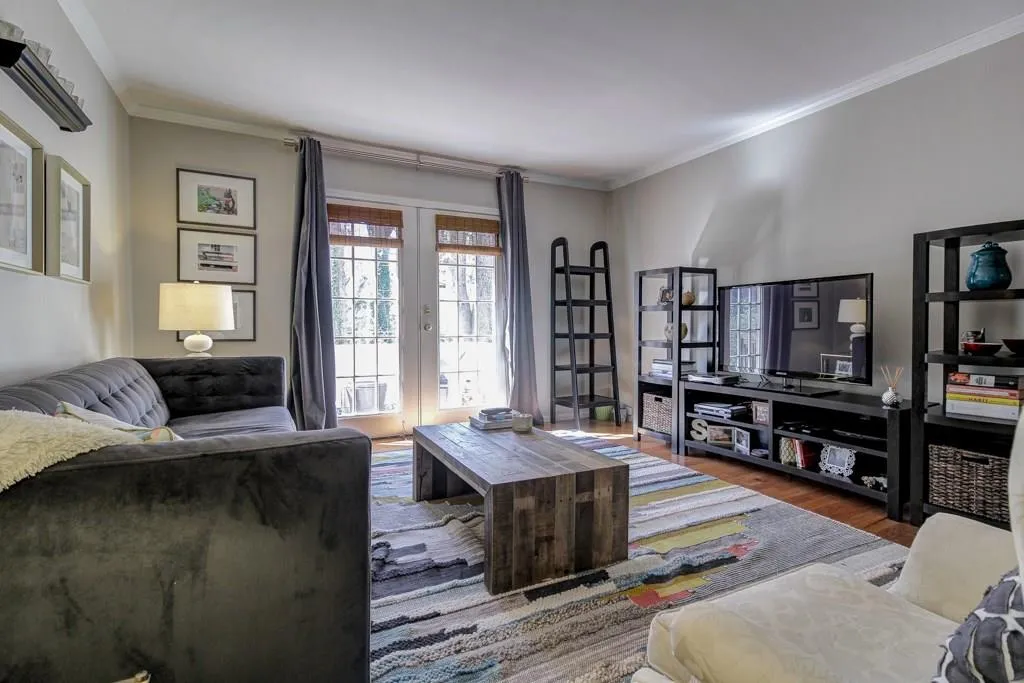 5400 Roswell Road Unit H7, Atlanta, Georgia 30342, 2 Bedrooms Bedrooms, ,1 BathroomBathrooms,Residential,Sold,5400 Roswell Road Unit H7,5648148