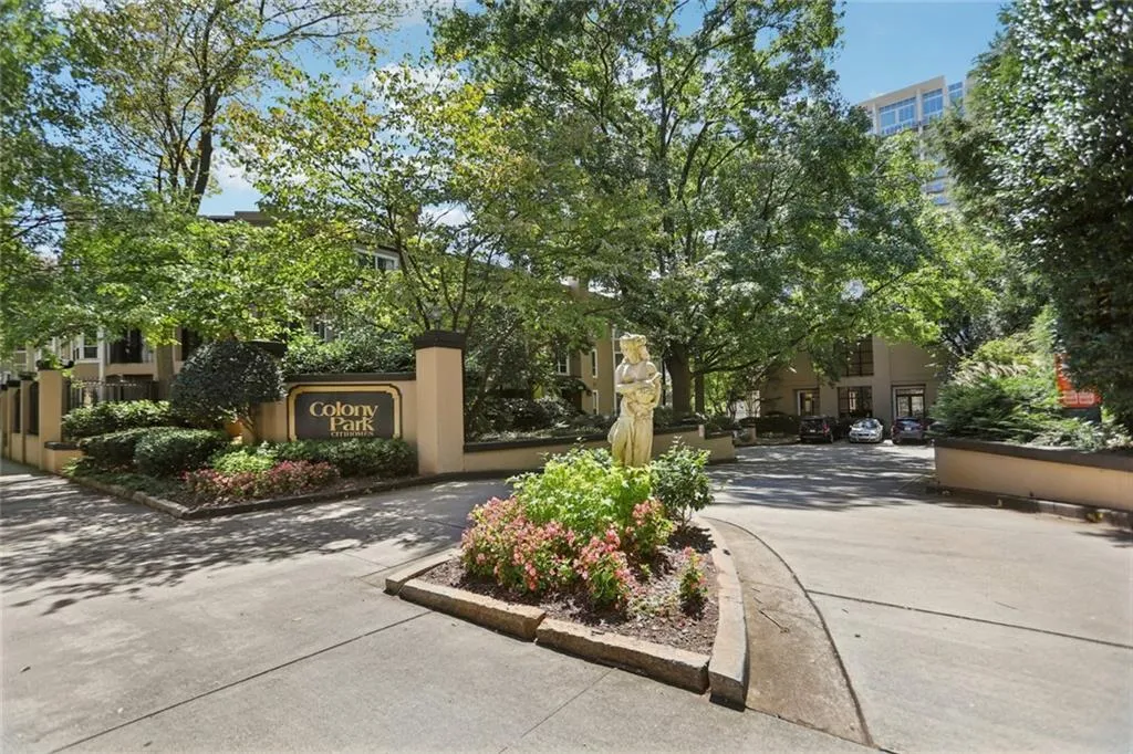 209 14th Street Ne Unit 105, Atlanta, Georgia 30309, 2 Bedrooms Bedrooms, ,2 BathroomsBathrooms,Residential,For Sale,209 14th Street Ne Unit 105,7643704