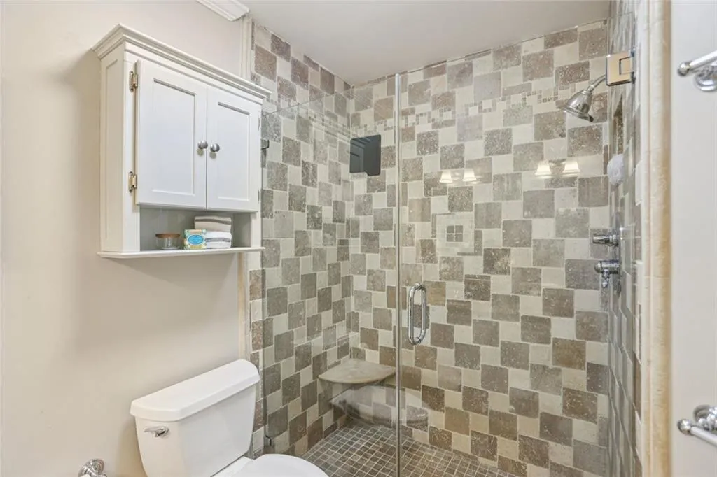 209 14th Street Ne Unit 105, Atlanta, Georgia 30309, 2 Bedrooms Bedrooms, ,2 BathroomsBathrooms,Residential,For Sale,209 14th Street Ne Unit 105,7643704