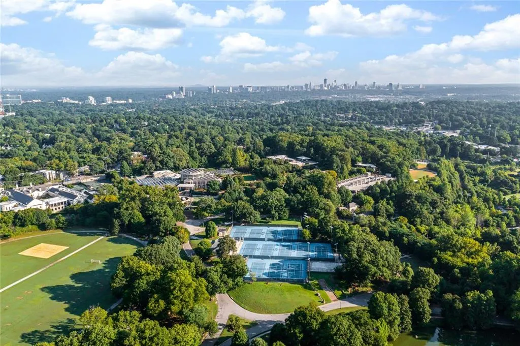 209 14th Street Ne Unit 105, Atlanta, Georgia 30309, 2 Bedrooms Bedrooms, ,2 BathroomsBathrooms,Residential,For Sale,209 14th Street Ne Unit 105,7643704