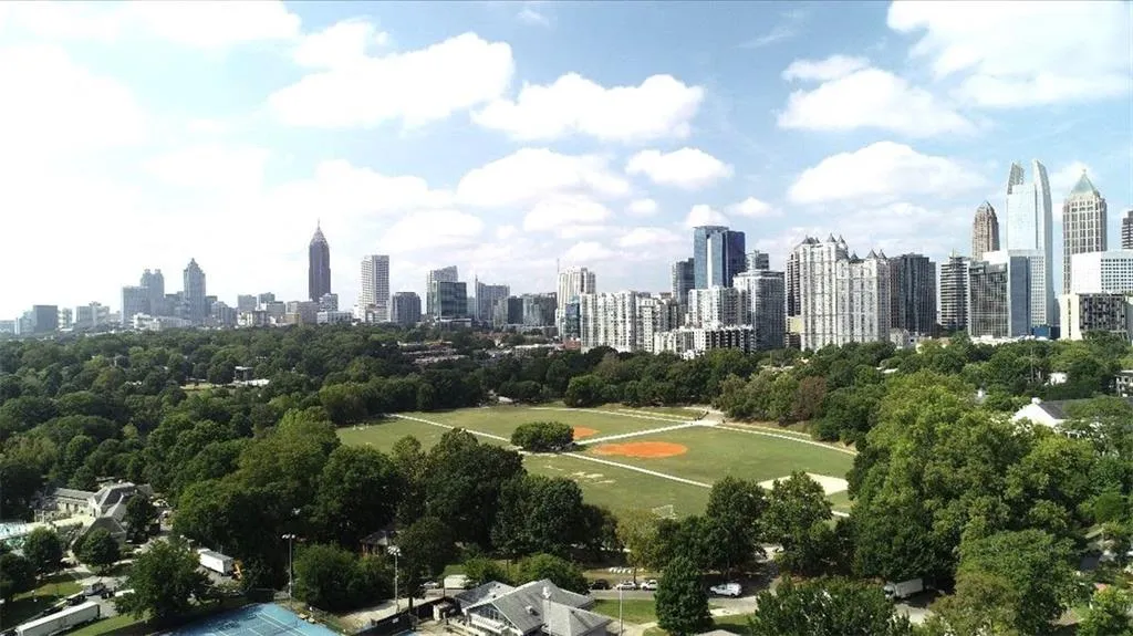 209 14th Street Ne Unit 105, Atlanta, Georgia 30309, 2 Bedrooms Bedrooms, ,2 BathroomsBathrooms,Residential,For Sale,209 14th Street Ne Unit 105,7643704