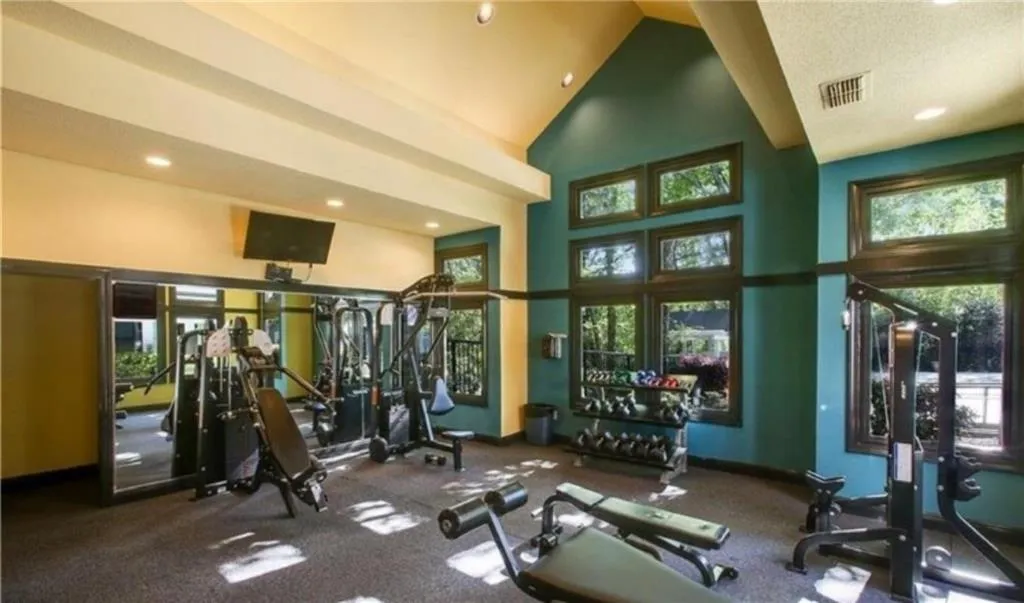 6304 Santa Fe Parkway, Sandy Springs, Georgia 30350, 2 Bedrooms Bedrooms, ,2 BathroomsBathrooms,Residential,Sold,6304 Santa Fe Parkway,6526443