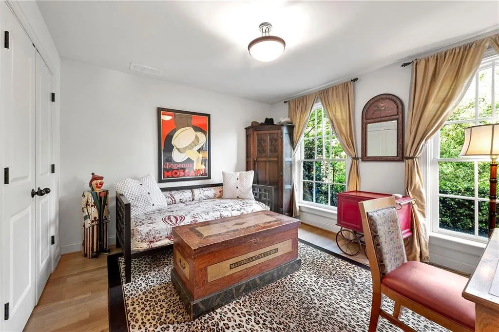 guest bedroom/office
