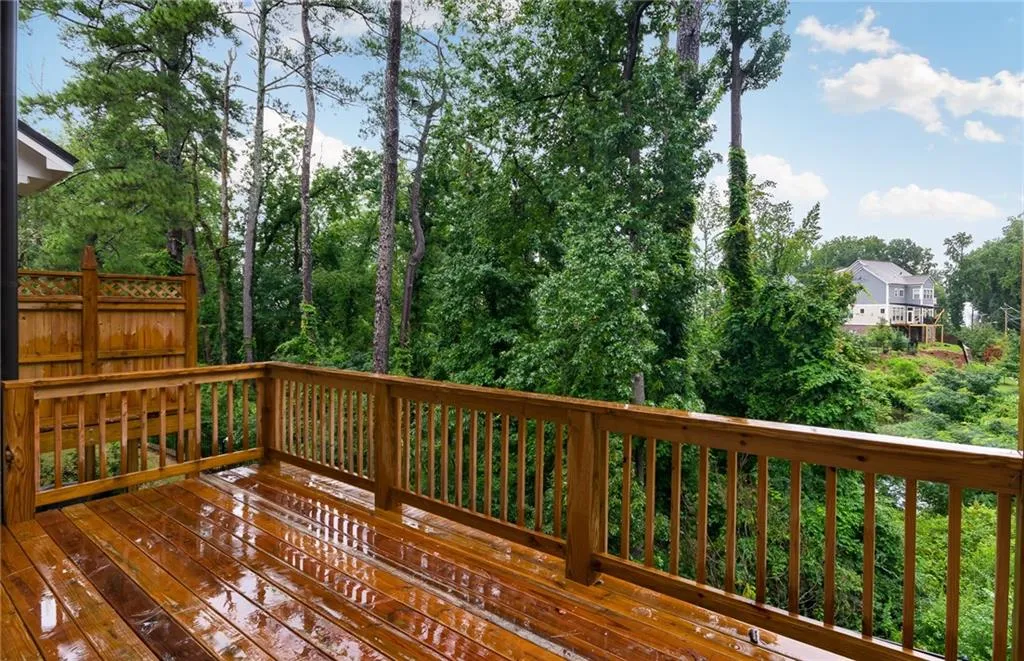 4001 Eamont Lane, Sandy Springs, Georgia 30328, 3 Bedrooms Bedrooms, ,3 BathroomsBathrooms,Residential,Sold,4001 Eamont Lane,6816433