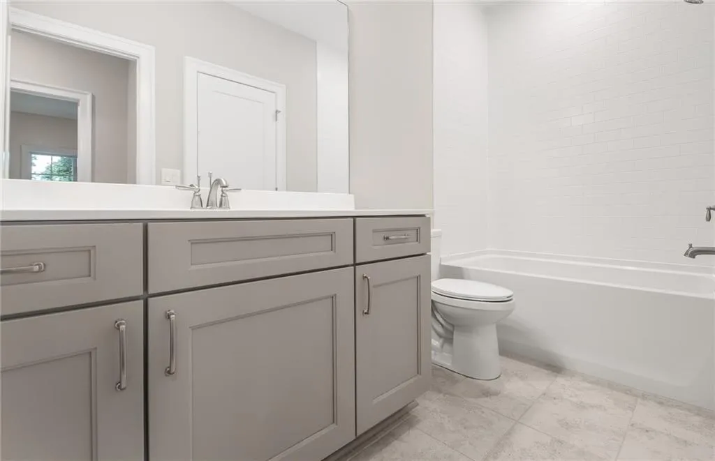 4001 Eamont Lane, Sandy Springs, Georgia 30328, 3 Bedrooms Bedrooms, ,3 BathroomsBathrooms,Residential,Sold,4001 Eamont Lane,6816433