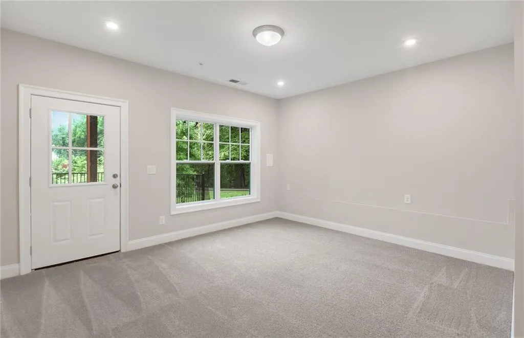 4001 Eamont Lane, Sandy Springs, Georgia 30328, 3 Bedrooms Bedrooms, ,3 BathroomsBathrooms,Residential,Sold,4001 Eamont Lane,6816433