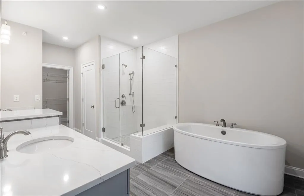 4001 Eamont Lane, Sandy Springs, Georgia 30328, 3 Bedrooms Bedrooms, ,3 BathroomsBathrooms,Residential,Sold,4001 Eamont Lane,6816433