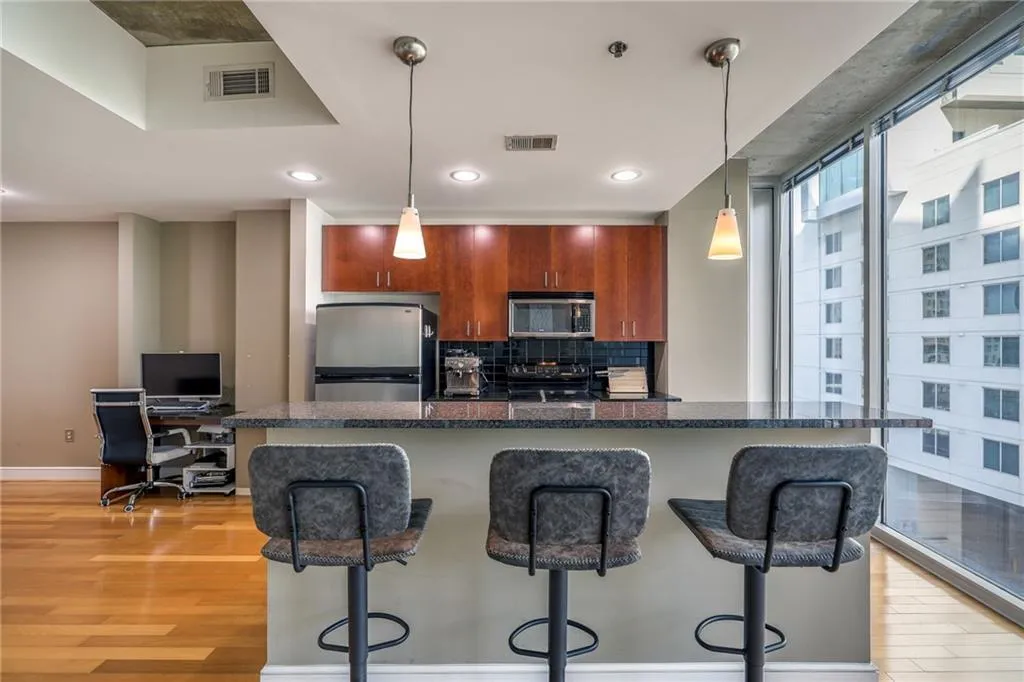44 Peachtree Place Nw Unit 629, Atlanta, Georgia 30309, 1 Bedroom Bedrooms, ,1 BathroomBathrooms,Residential,For Sale,44 Peachtree Place Nw Unit 629,7550771