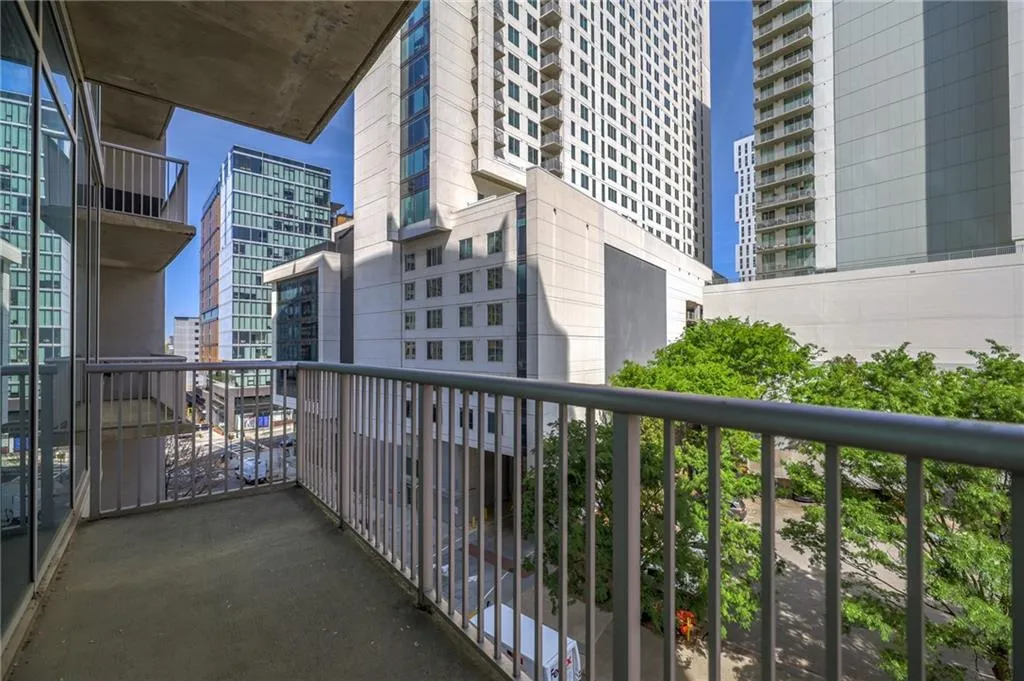 44 Peachtree Place Nw Unit 629, Atlanta, Georgia 30309, 1 Bedroom Bedrooms, ,1 BathroomBathrooms,Residential,For Sale,44 Peachtree Place Nw Unit 629,7550771