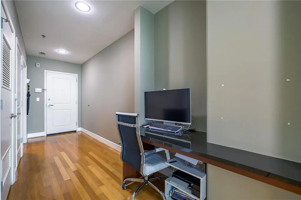 44 Peachtree Place Nw Unit 629, Atlanta, Georgia 30309, 1 Bedroom Bedrooms, ,1 BathroomBathrooms,Residential,For Sale,44 Peachtree Place Nw Unit 629,7550771