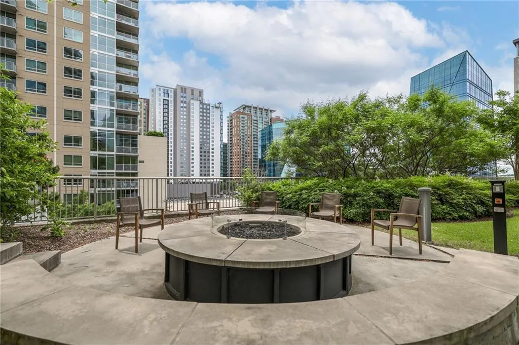 44 Peachtree Place Nw Unit 629, Atlanta, Georgia 30309, 1 Bedroom Bedrooms, ,1 BathroomBathrooms,Residential,For Sale,44 Peachtree Place Nw Unit 629,7550771