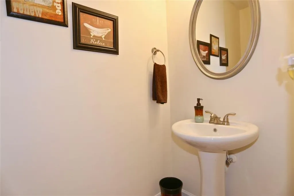 215 Winding River Drive Unit D, Sandy Springs, Georgia 30350, 2 Bedrooms Bedrooms, ,2 BathroomsBathrooms,Residential,Sold,215 Winding River Drive Unit D,6511609