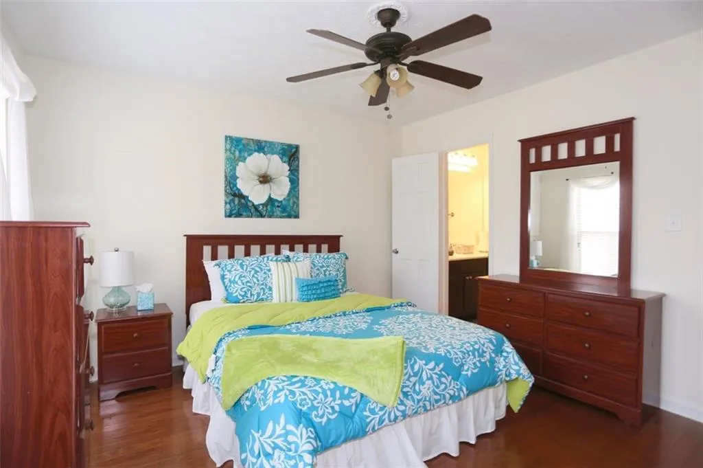 215 Winding River Drive Unit D, Sandy Springs, Georgia 30350, 2 Bedrooms Bedrooms, ,2 BathroomsBathrooms,Residential,Sold,215 Winding River Drive Unit D,6511609