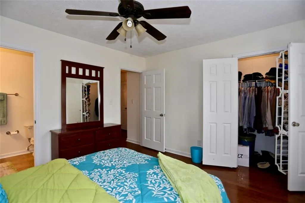 215 Winding River Drive Unit D, Sandy Springs, Georgia 30350, 2 Bedrooms Bedrooms, ,2 BathroomsBathrooms,Residential,Sold,215 Winding River Drive Unit D,6511609