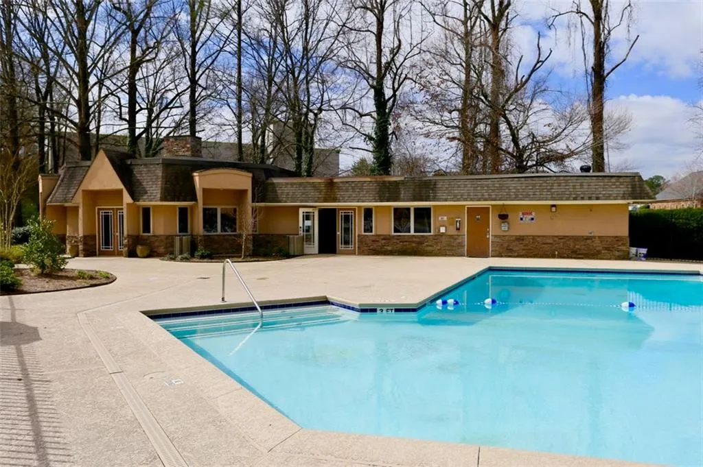 215 Winding River Drive Unit D, Sandy Springs, Georgia 30350, 2 Bedrooms Bedrooms, ,2 BathroomsBathrooms,Residential,Sold,215 Winding River Drive Unit D,6511609