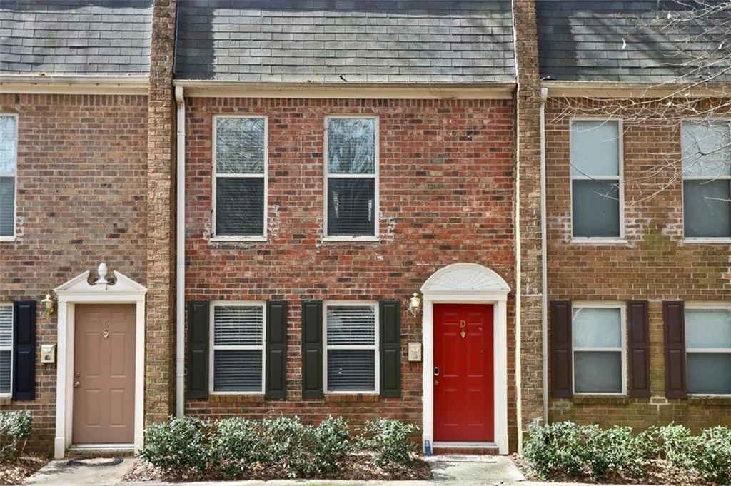 215 Winding River Drive Unit D, Sandy Springs, Georgia 30350, 2 Bedrooms Bedrooms, ,2 BathroomsBathrooms,Residential,Sold,215 Winding River Drive Unit D,6511609