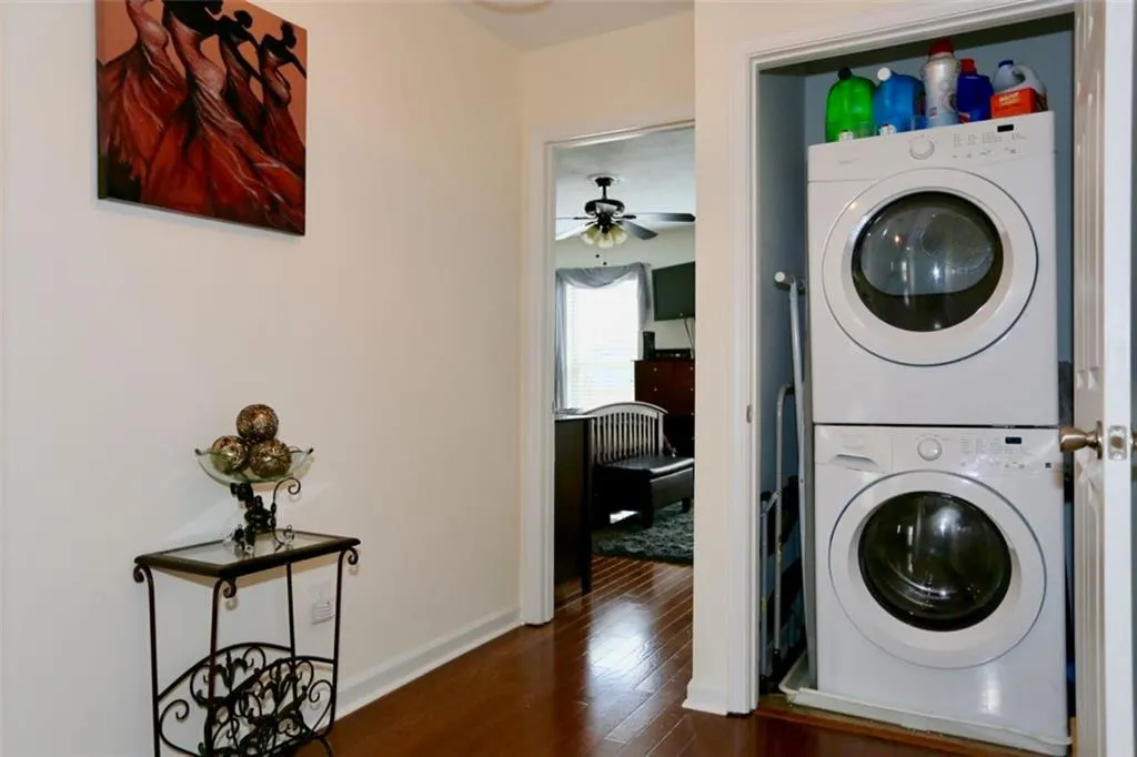 215 Winding River Drive Unit D, Sandy Springs, Georgia 30350, 2 Bedrooms Bedrooms, ,2 BathroomsBathrooms,Residential,Sold,215 Winding River Drive Unit D,6511609