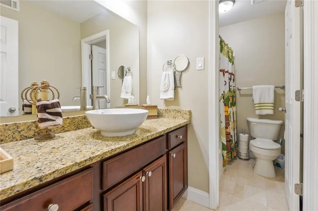 6980 Roswell Road Unit K2, Sandy Springs, Georgia 30328, 2 Bedrooms Bedrooms, ,2 BathroomsBathrooms,Residential,Sold,6980 Roswell Road Unit K2,6727526