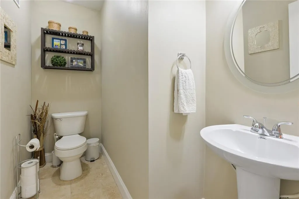 6980 Roswell Road Unit K2, Sandy Springs, Georgia 30328, 2 Bedrooms Bedrooms, ,2 BathroomsBathrooms,Residential,Sold,6980 Roswell Road Unit K2,6727526