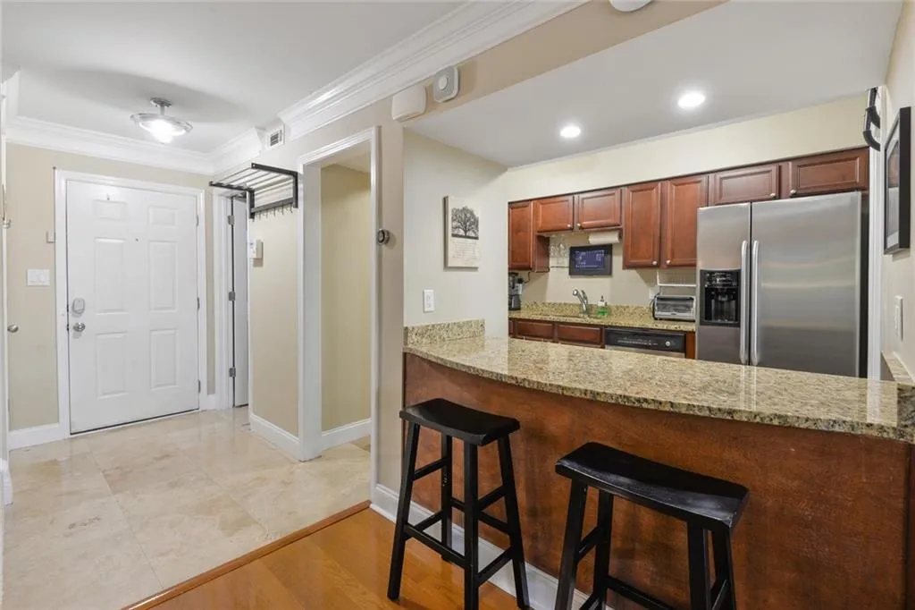 6980 Roswell Road Unit K2, Sandy Springs, Georgia 30328, 2 Bedrooms Bedrooms, ,2 BathroomsBathrooms,Residential,Sold,6980 Roswell Road Unit K2,6727526
